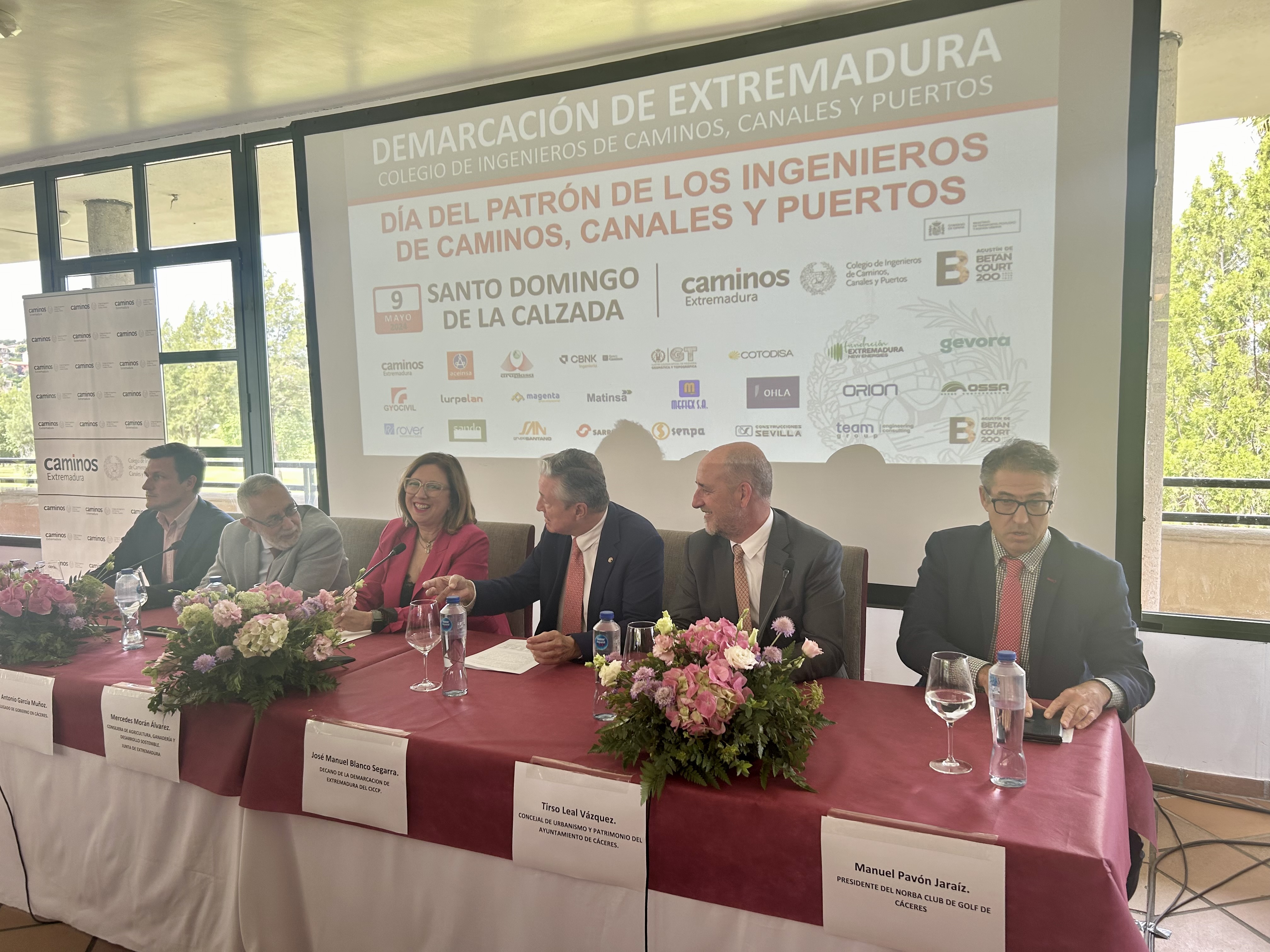 Imagen del artículo Mercedes Morán participa en los actos del patrón de los ingenieros de Caminos, Canales y Puertos organizados en Cáceres