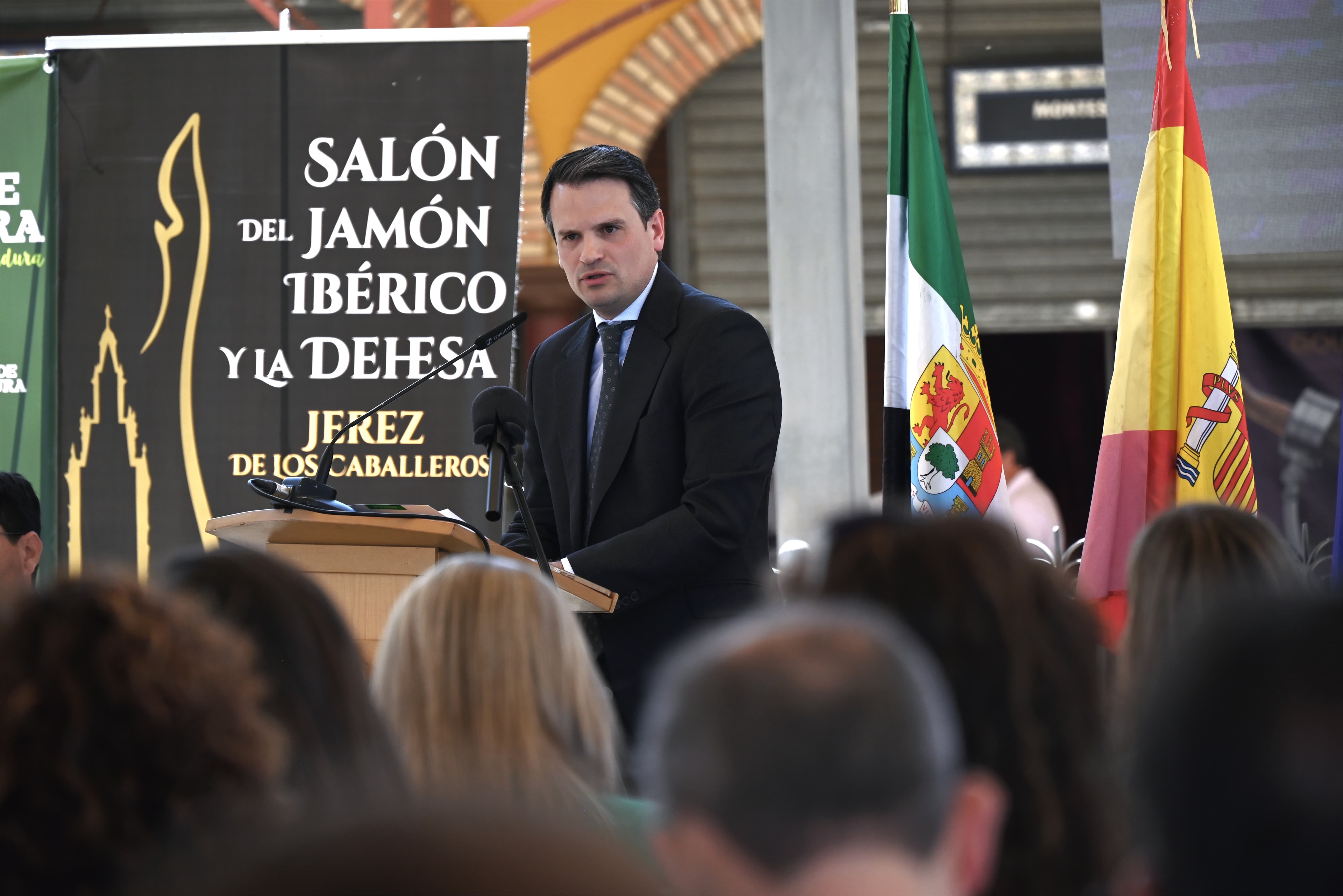 Image 3 of article Abel Bautista destaca la importancia económica del cerdo ibérico en Extremadura en la inauguración del Salón del Jamón