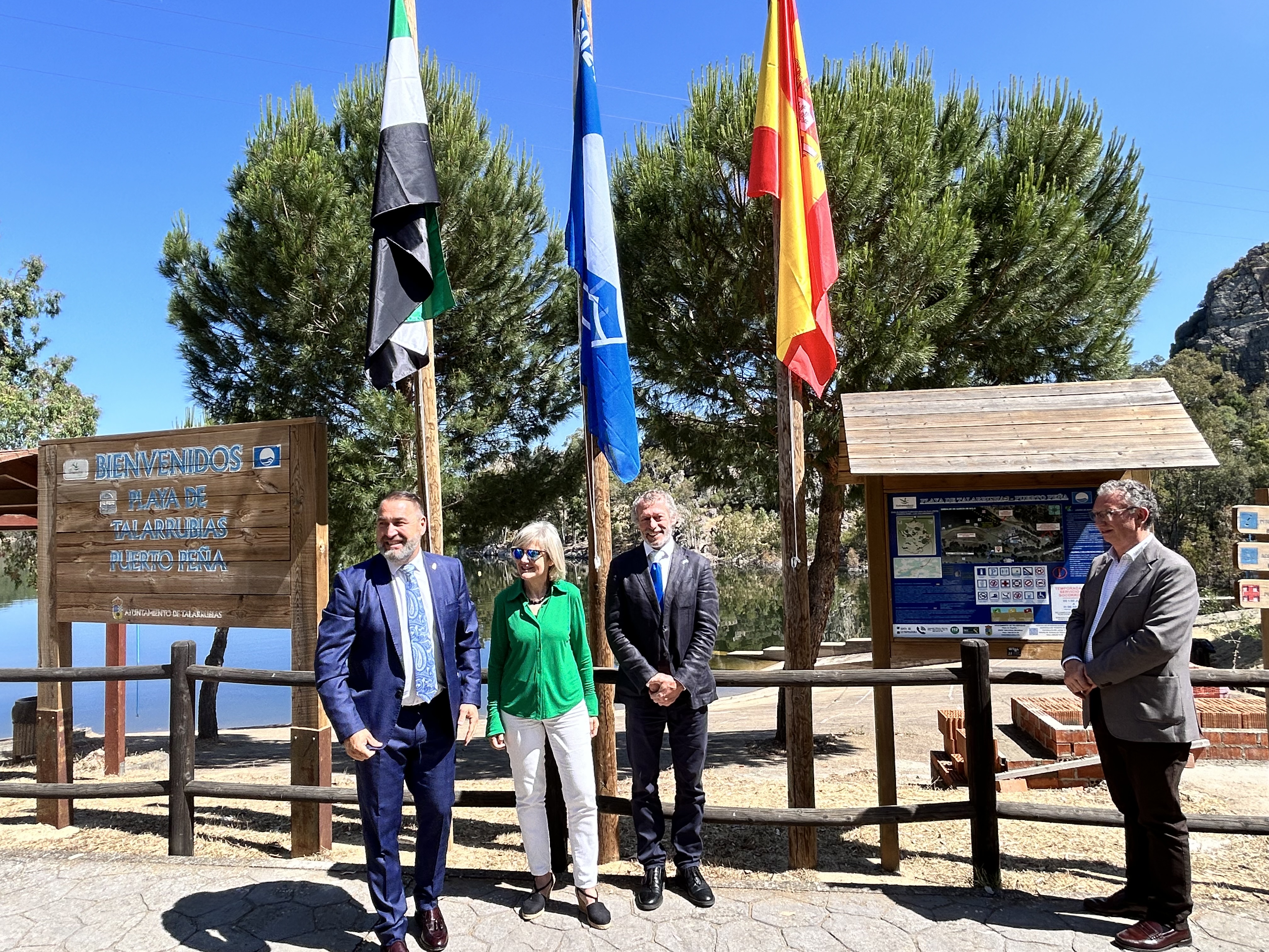 Image 0 of article La Junta tiene previsto destinar 2,6 millones de euros a las playas y zonas de baño con Bandera Azul de Extremadura