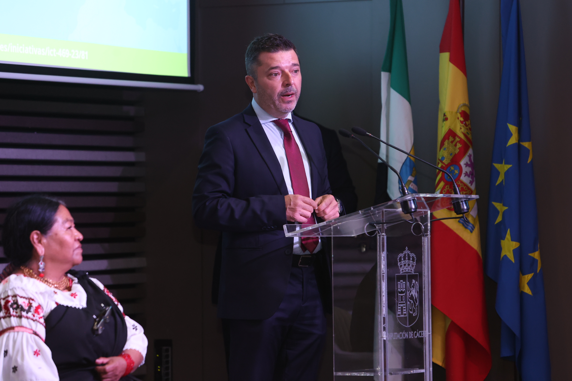 Imagen del director general de Acción Exterior, Pablo Hurtado, durante su intervención