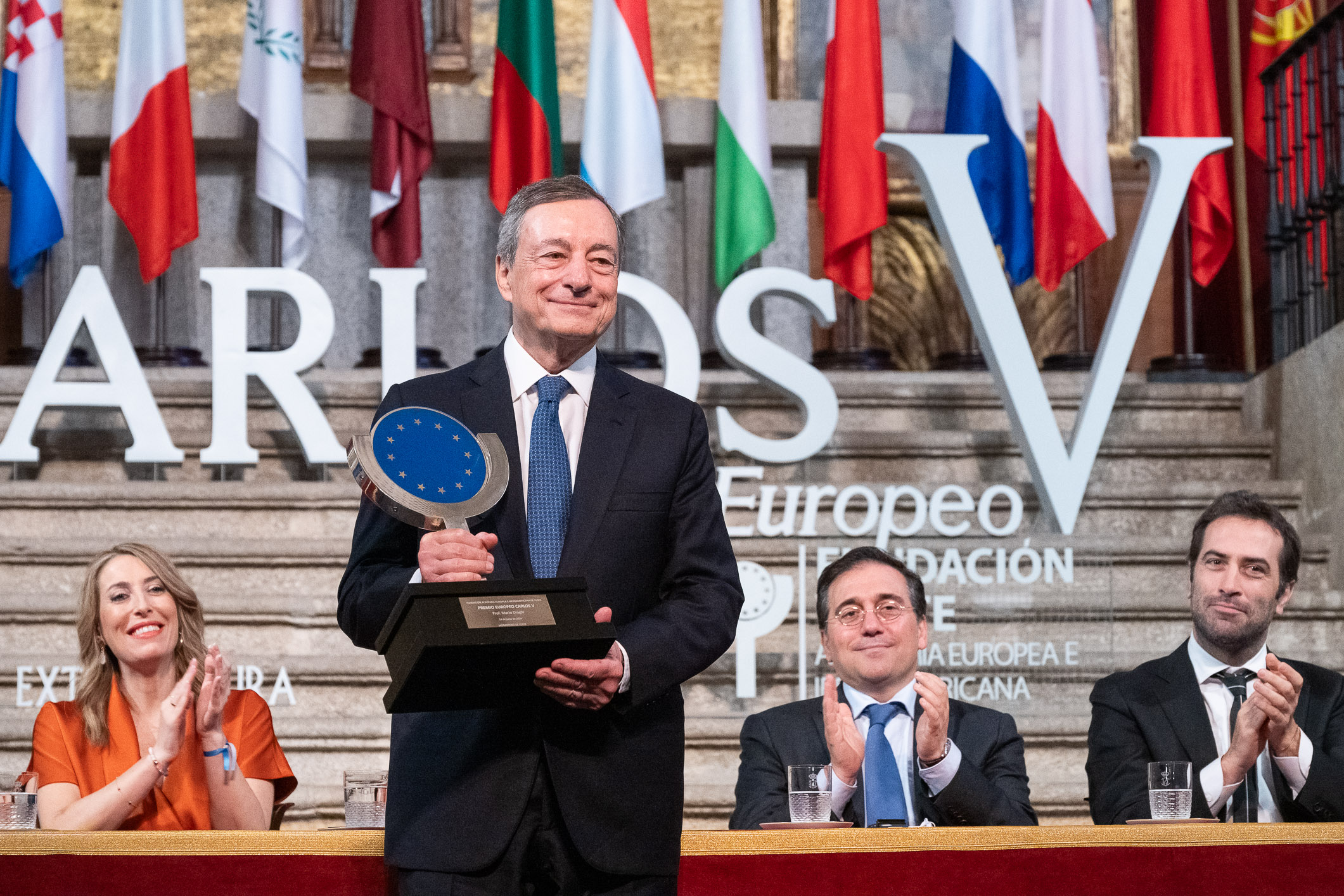 Image 4 of article María Guardiola destaca la labor, rigor y coraje de Mario Draghi en momentos delicados para la Unión Europea