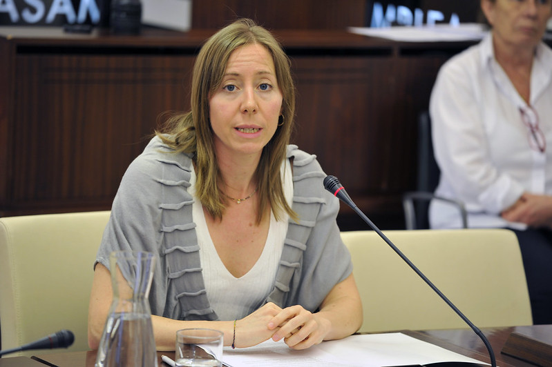 Secretaria general de Vivienda, Arquitectura y Regeneración Urbana, Lidia López Paniagua, en la Asamblea de Extremadura