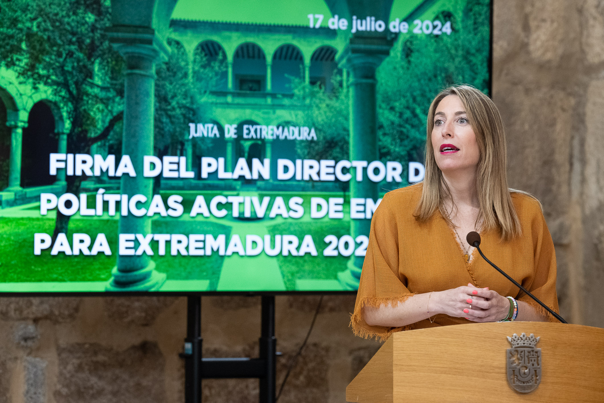 Image 4 of article La Junta firma con los agentes sociales y económicos el Plan director de Políticas Activas de Empleo para Extremadura 2024-2027