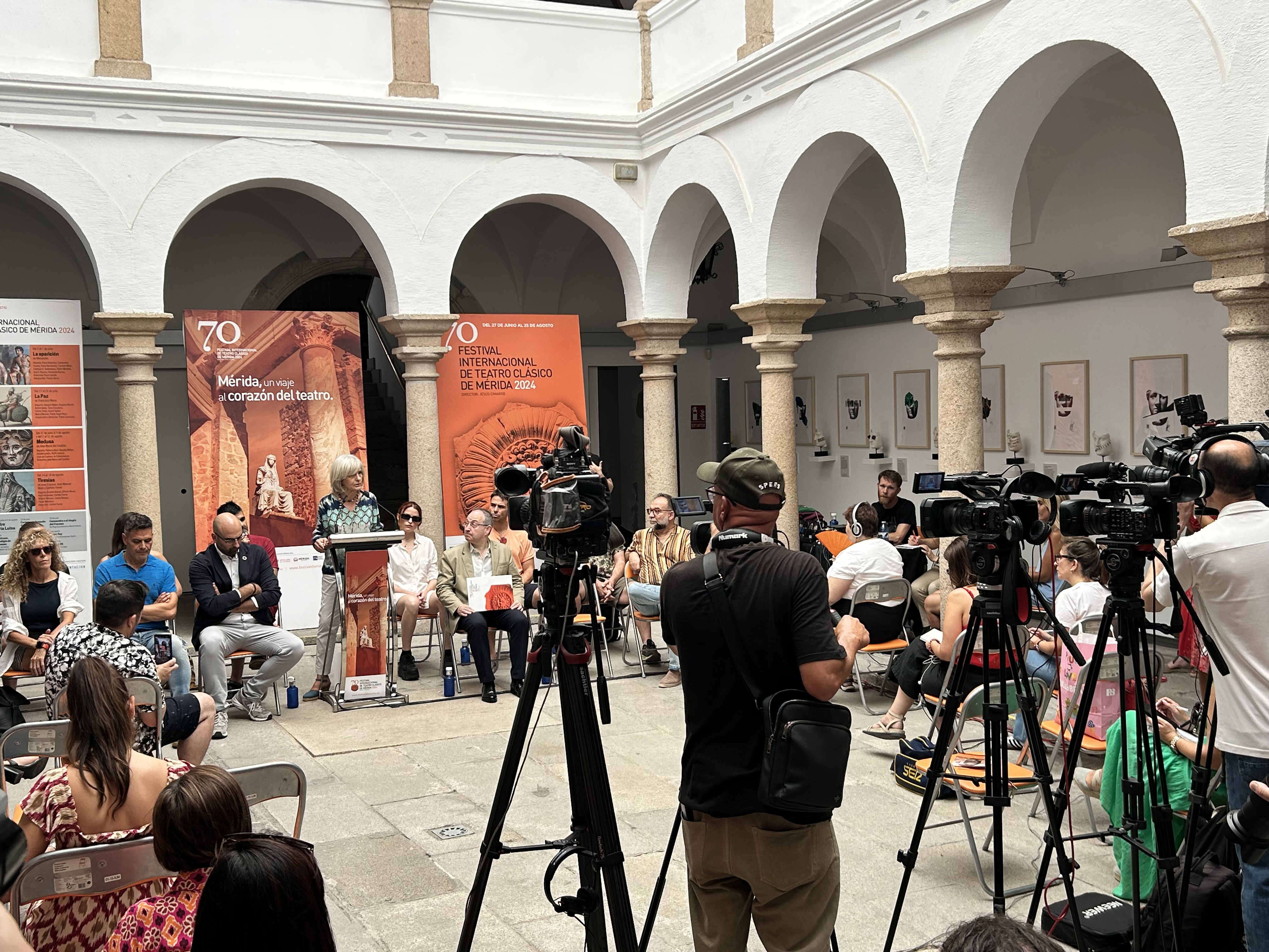 Image 4 of article Bazaga destaca la repercusión socioeconómica del Festival de Mérida en la presentación de 'Coriolano', de Shakespeare