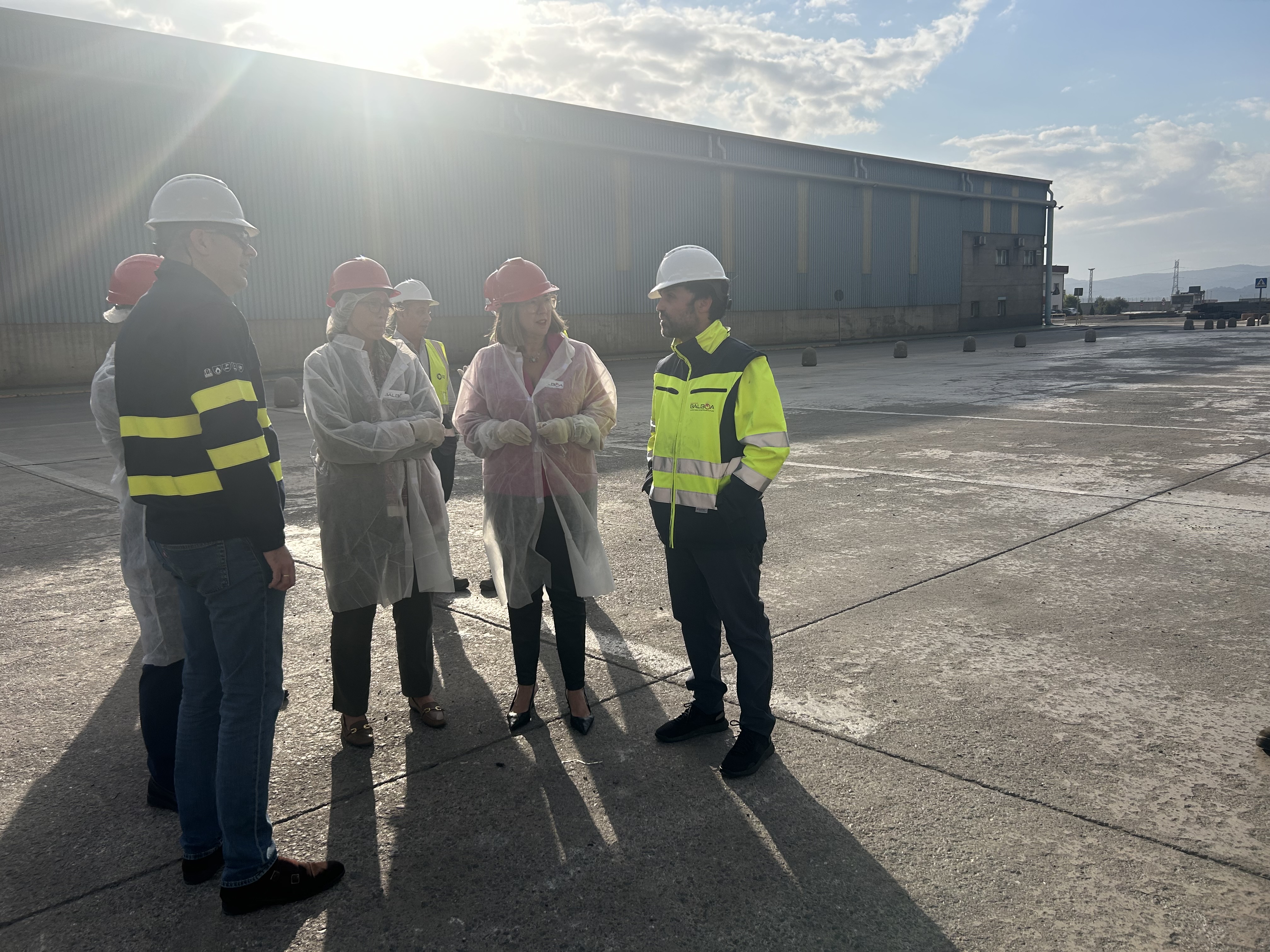 La consejera de Agricultura, Ganadería y Desarrollo Sostenible, Mercedes Morán, durante la visita.