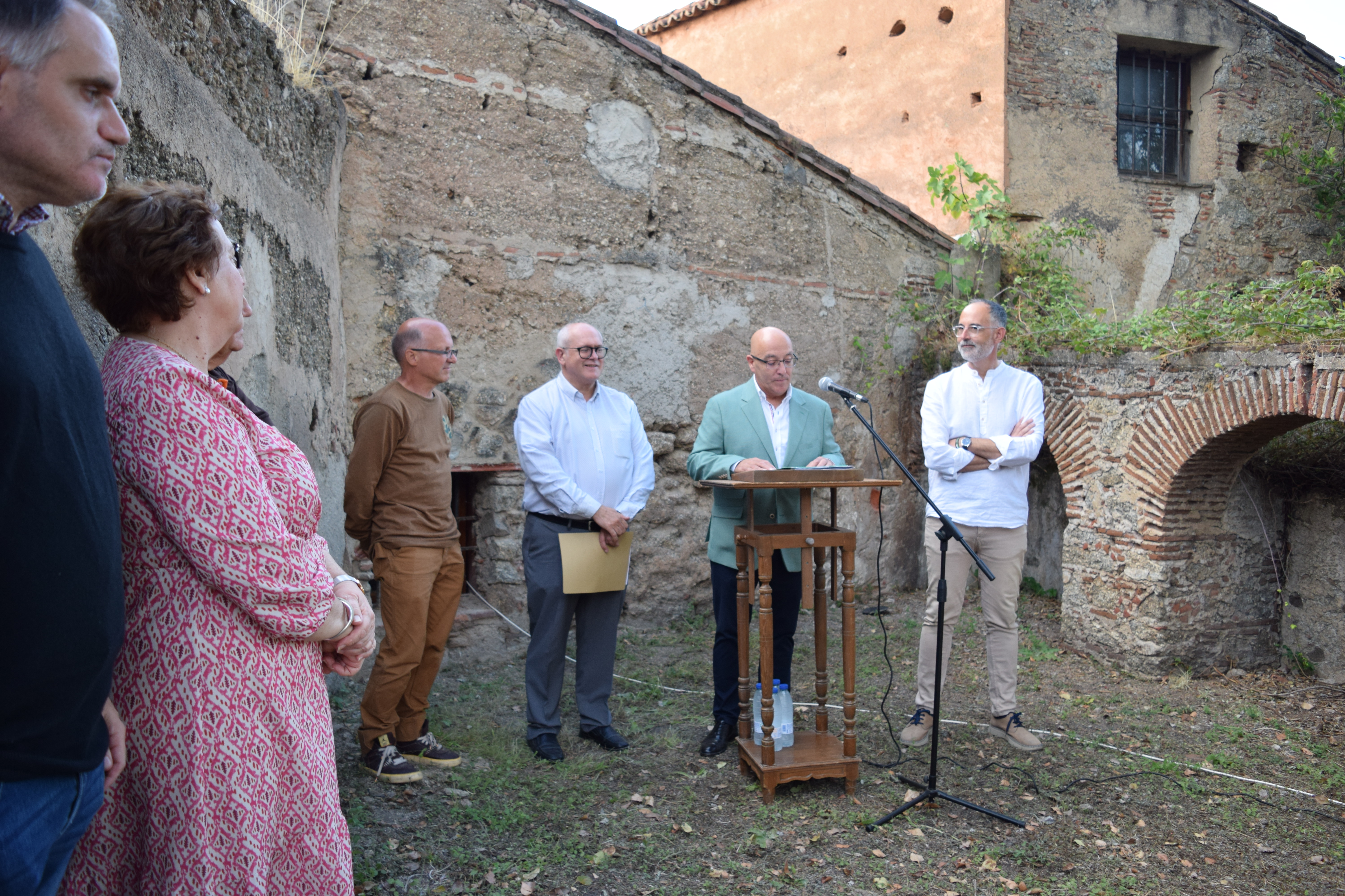 Asistentes a la inauguración