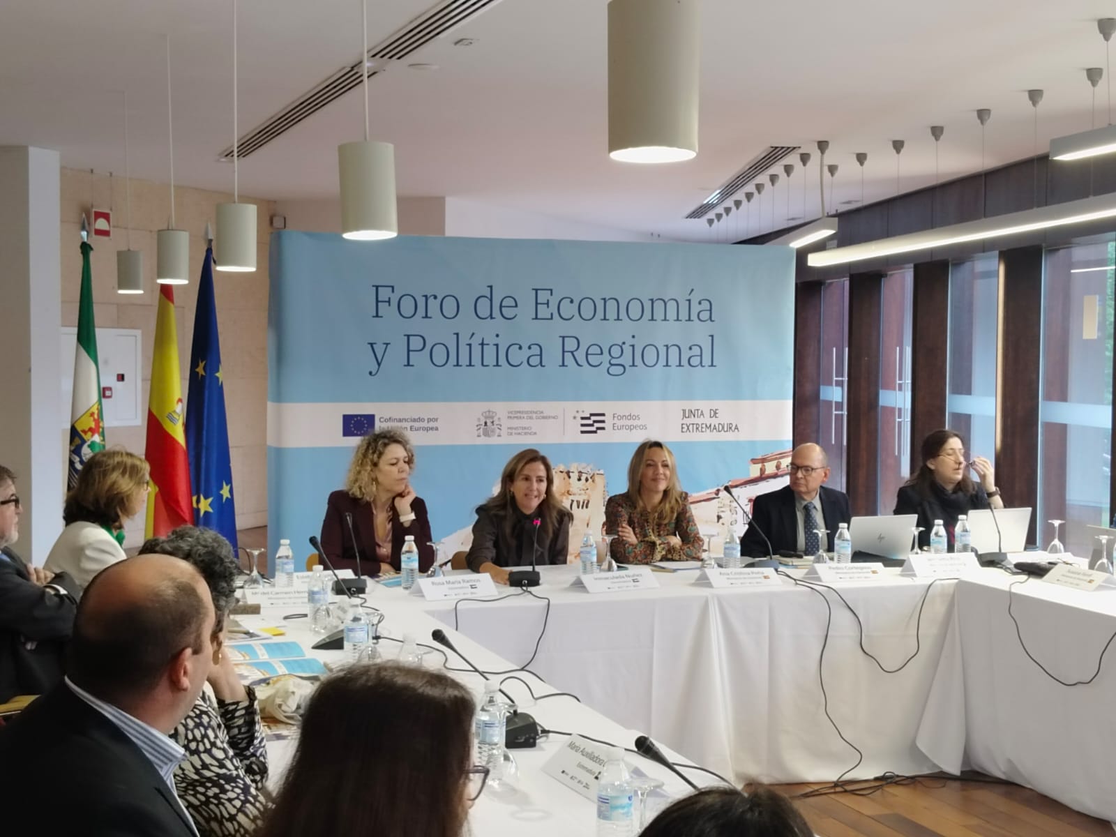 Reunión del Foro de Economía