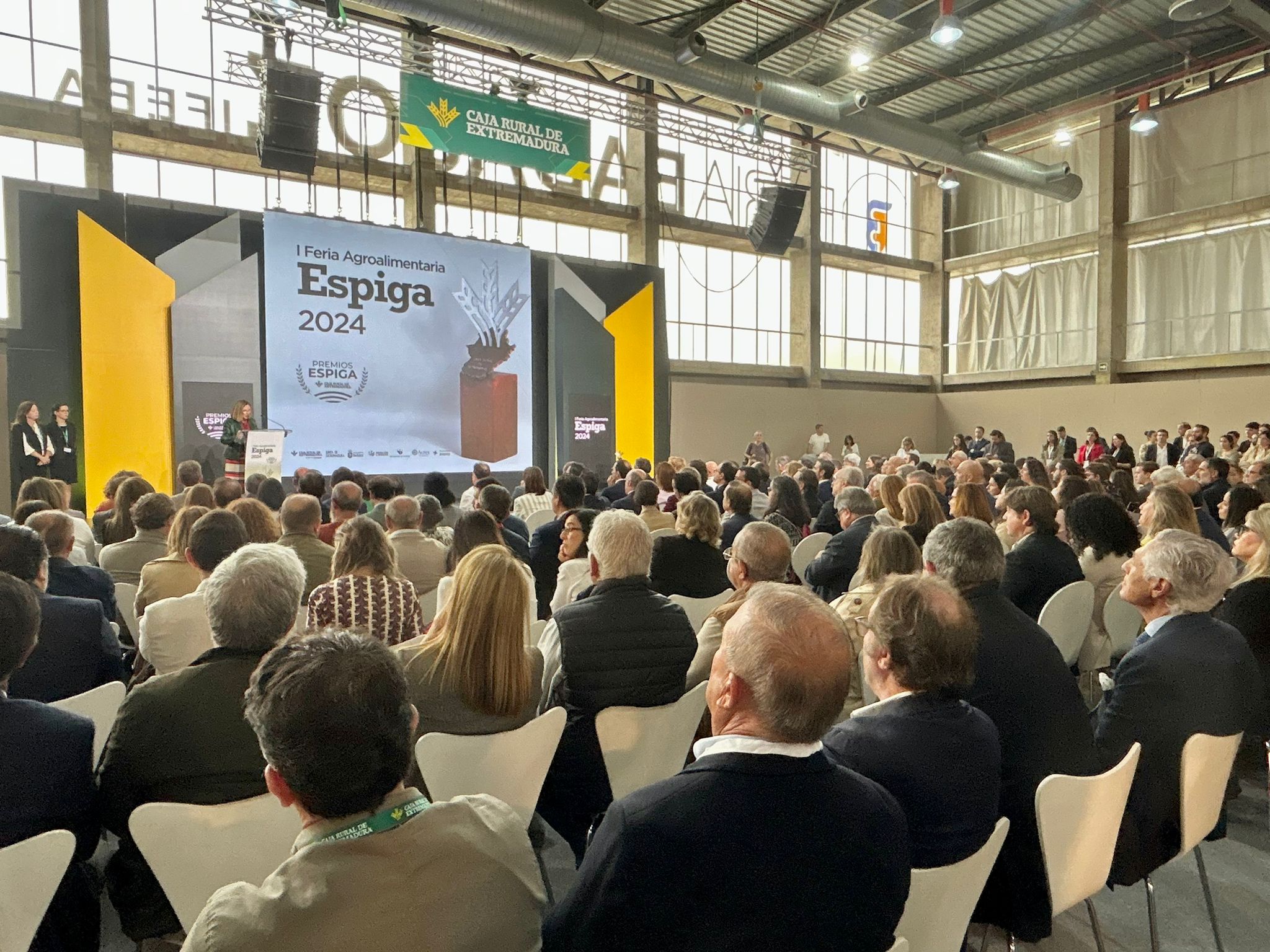 La consejera de Agricultura, Ganadería y Desarrollo Sostenible, Mercedes Morán, ha inaugurado este viernes la I Feria Agroalimentaria 'Espiga'.