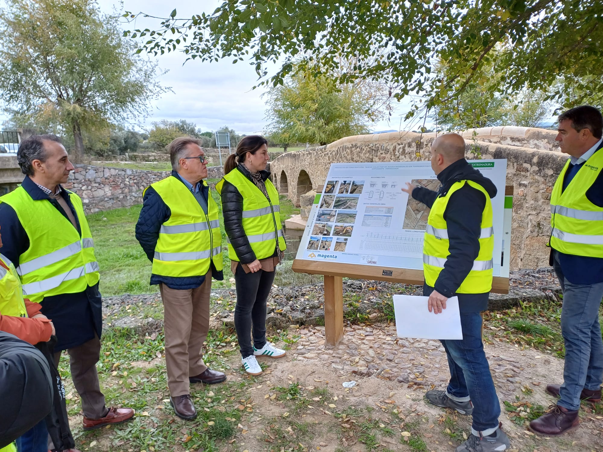 Foto de La Junta invierte 718.000 euros en un nuevo colector de aguas residuales en el municipio cacereño de Torremocha