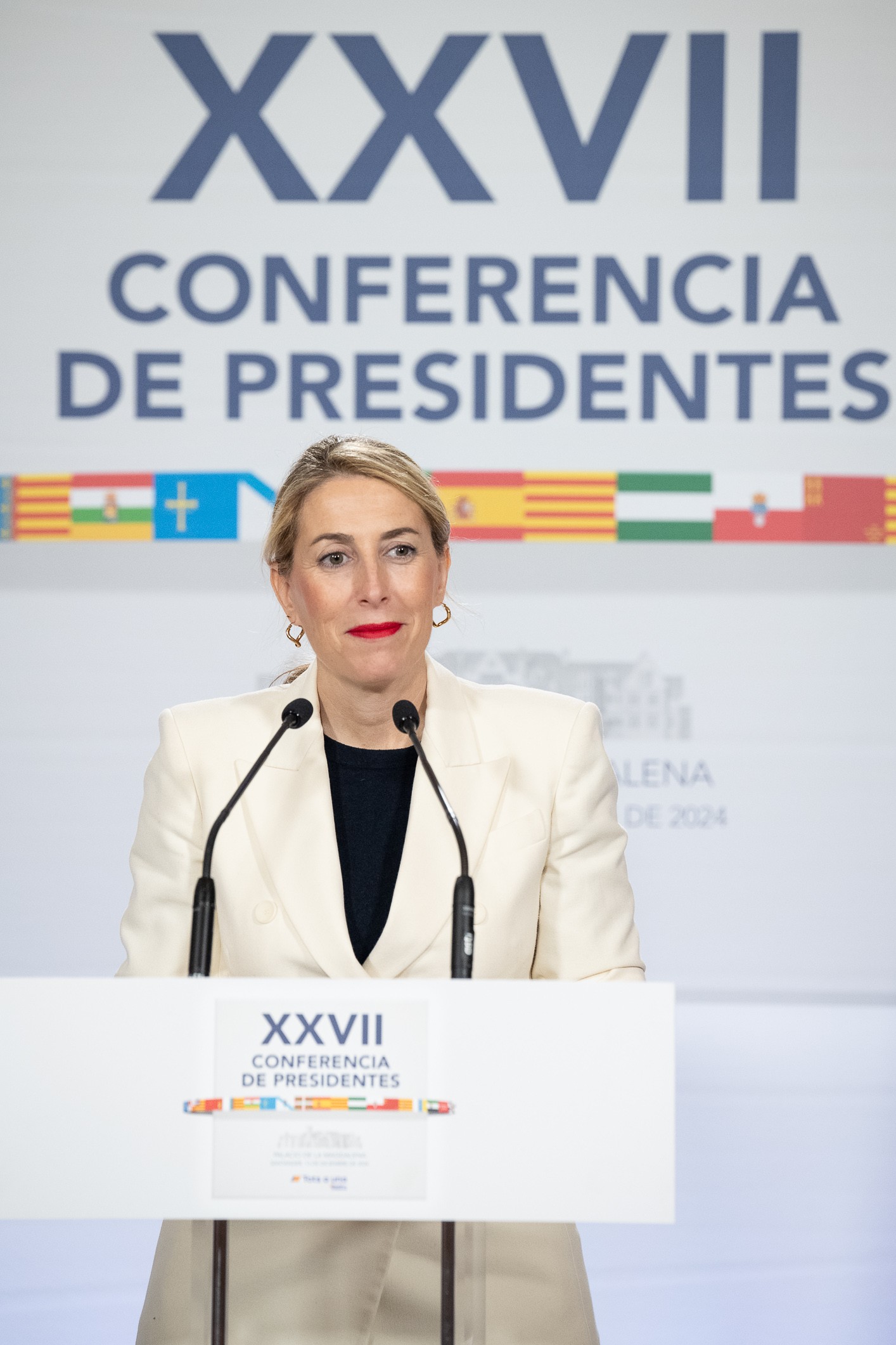 Imagen de la presidenta en la rueda de prensa posterior a la Conferencia de Presidentes