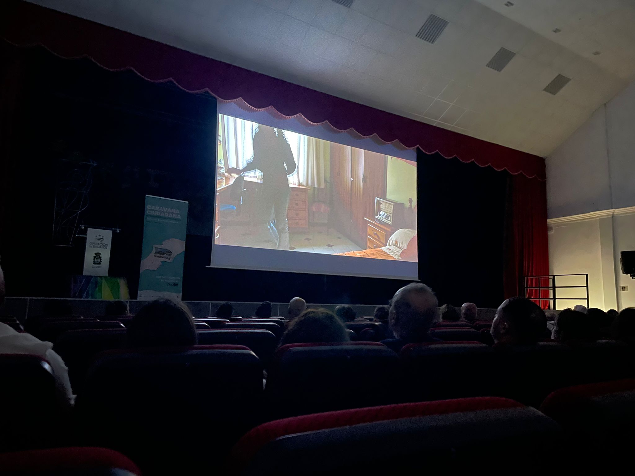 Foto de La Caravana Ciudadana culmina su paso por Tierra de Barros con el estreno de los cortometraje 'Ribera Despierta' y 'La Cuidadora'