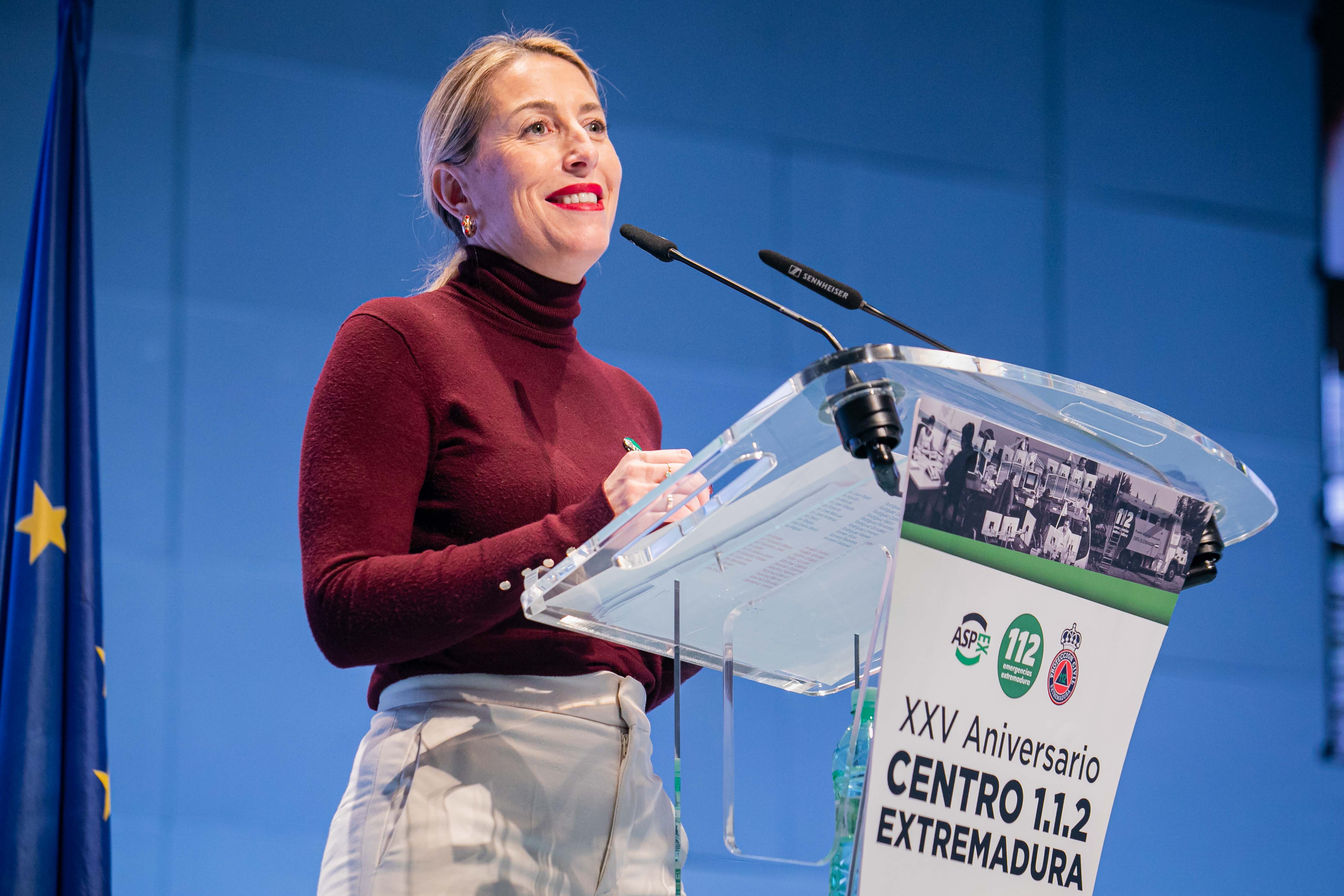 La presidenta de la Junta, María Guardiola, en el acto.