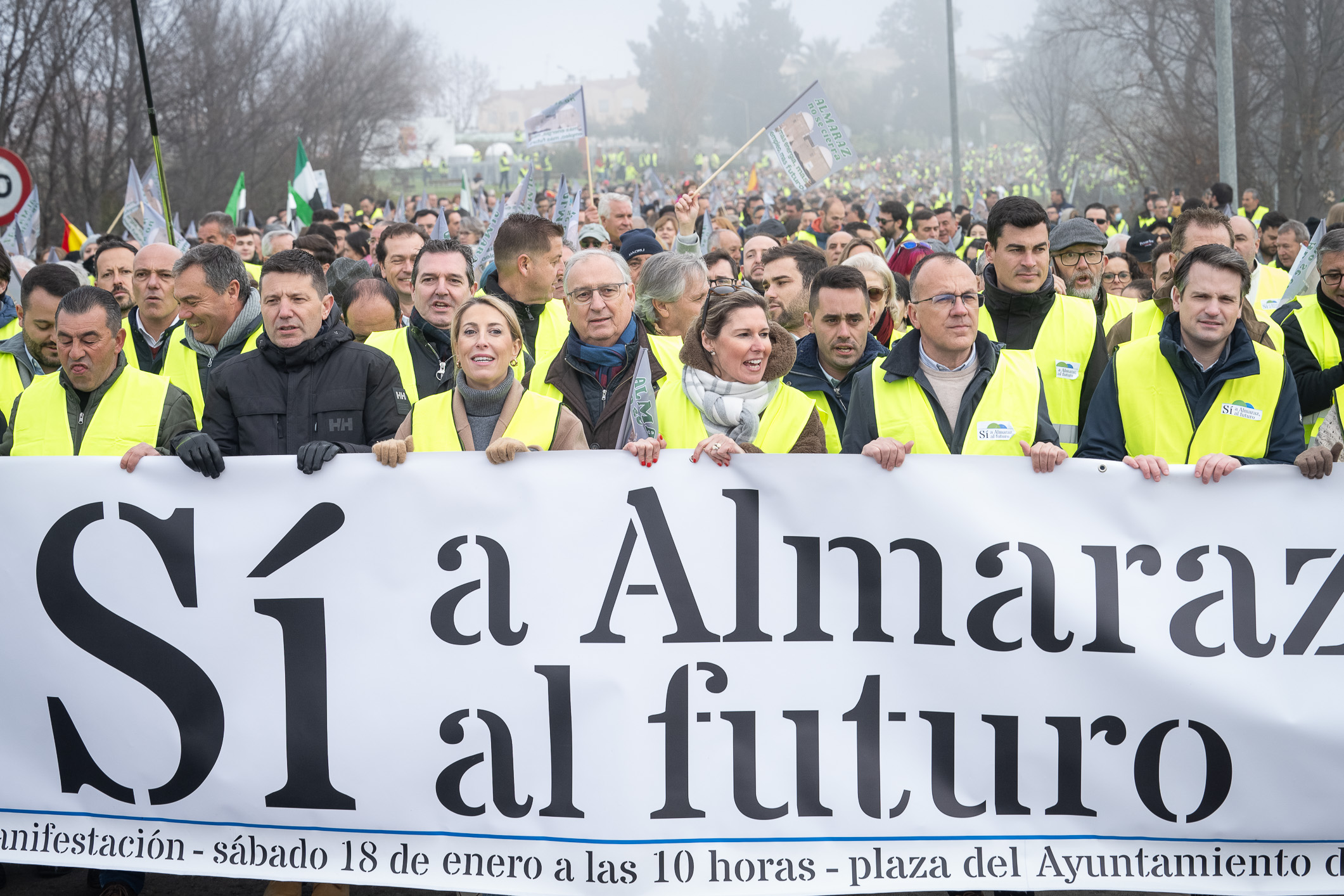 Foto de Guardiola celebra la multitudinaria manifestación contra el cierre de la Central Nuclear de Almaraz: 