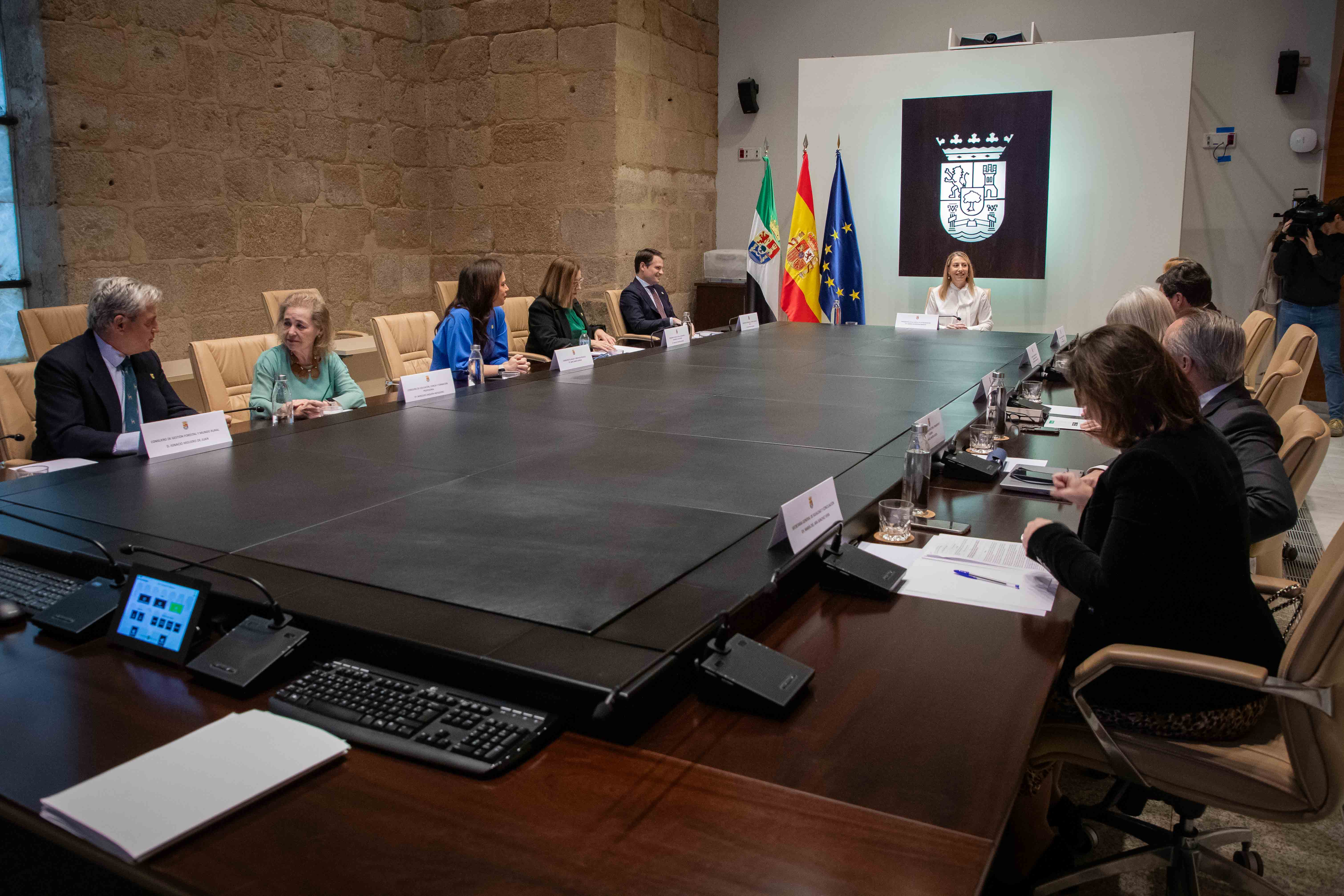 Foto de El Consejo de Gobierno aprueba la denominación singular del edificio del Instituto de la Mujer con el nombre de María Telo