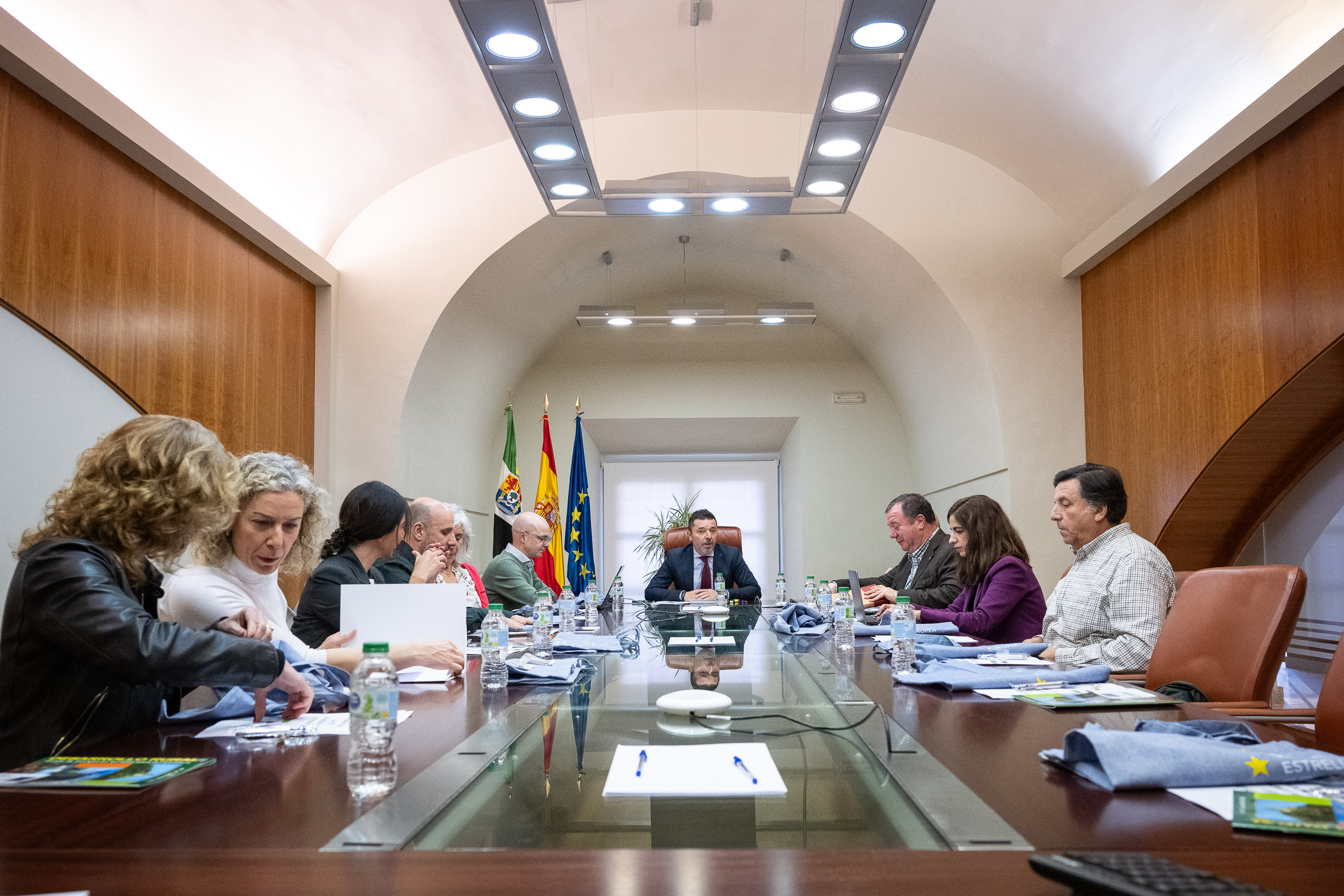 Image 2 of article La Junta de Extremadura acoge la presentación de la red La Unión Europea en Extremadura
