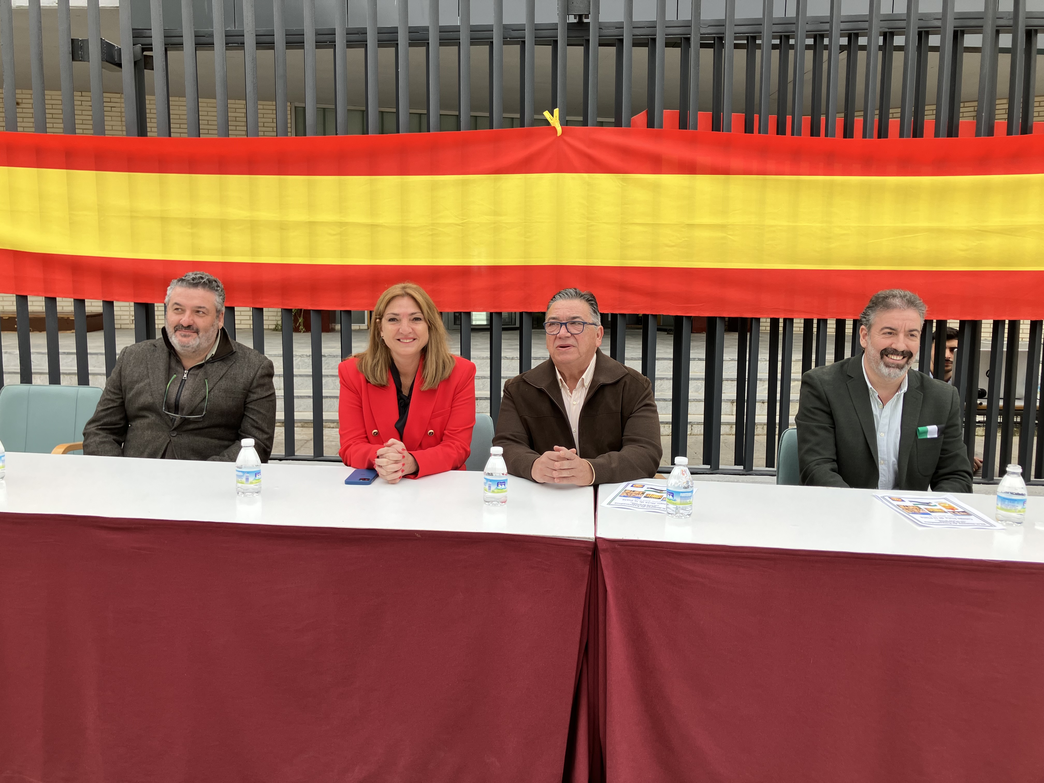 Image 2 of article Educación aboga por tener una Extremadura de progreso y oportunidades de trabajo en el Colegio Ruta de la Plata de Almendralejo