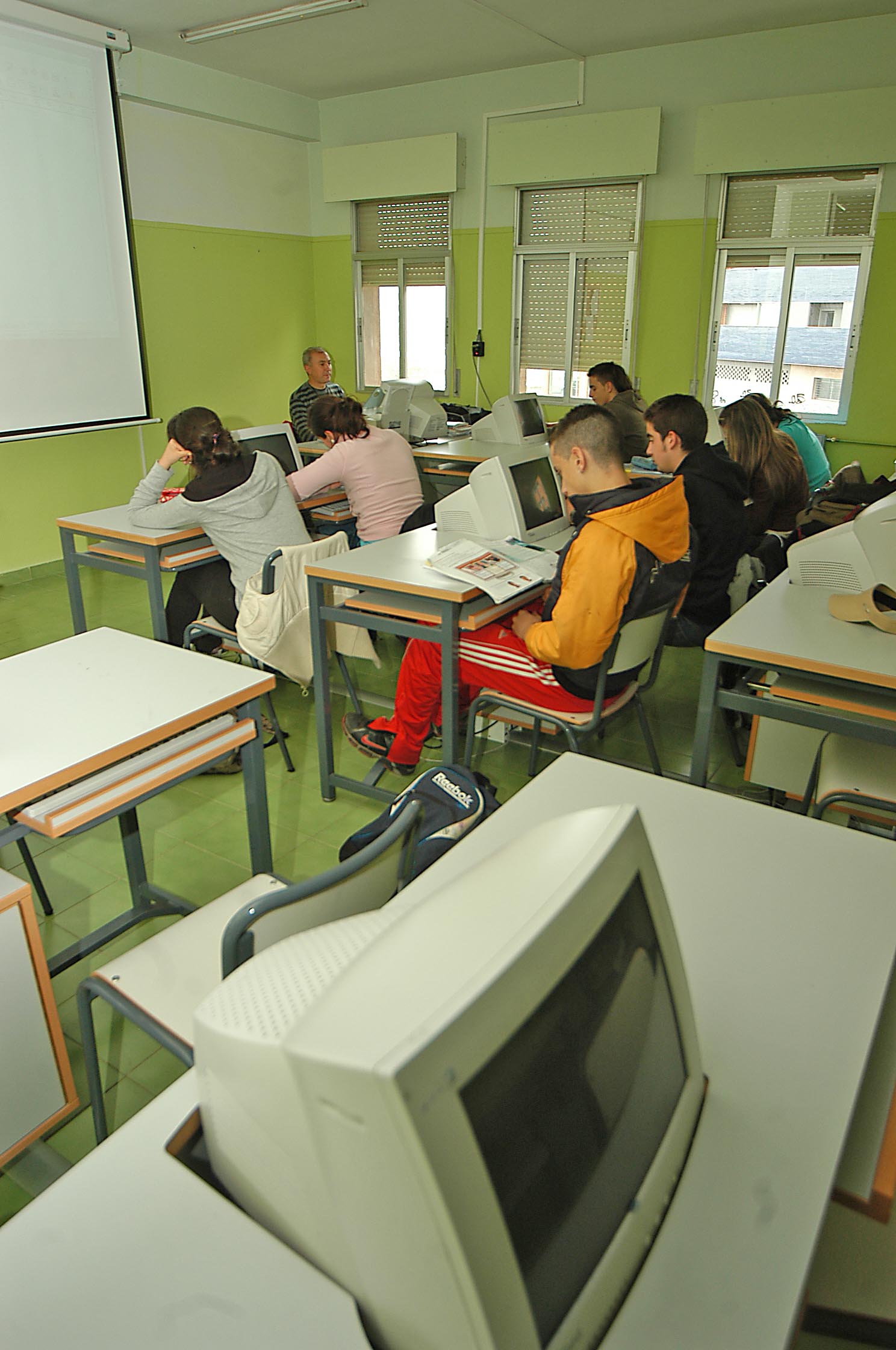 Foto de Educación destina casi 340.000 euros para financiar el desarrollo de programas de refuerzo educativo competencial en centros concertados